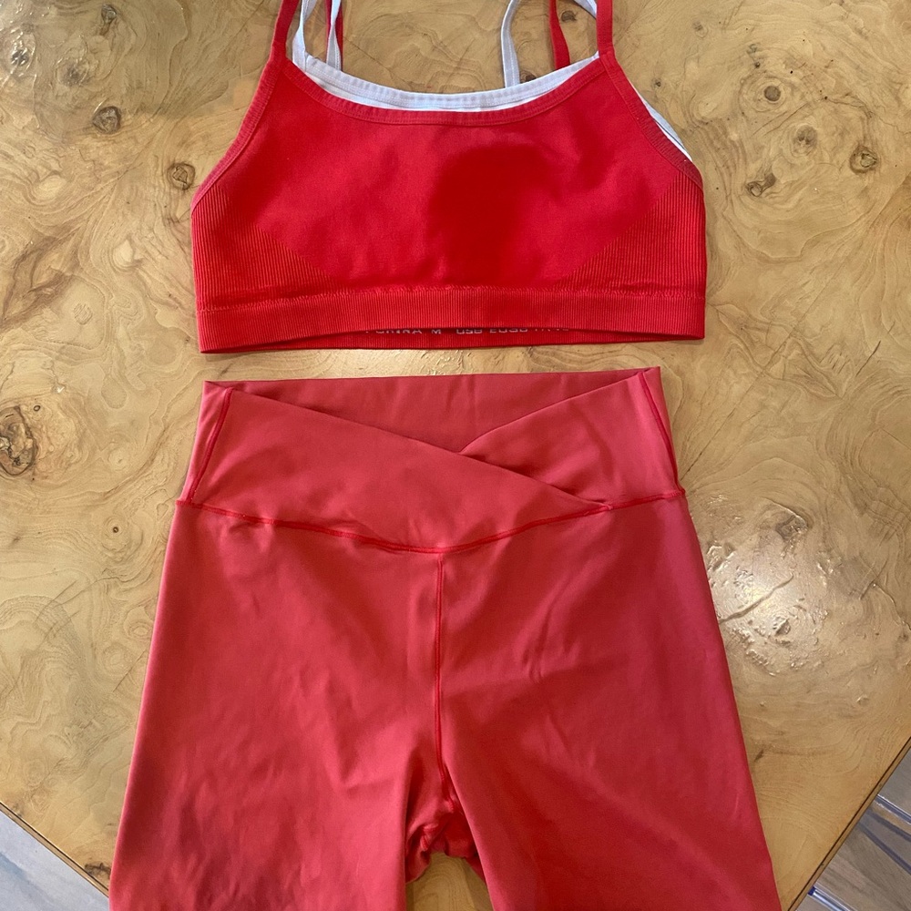 The upside layered form Kelsey seamless sports bra and biker shorts set